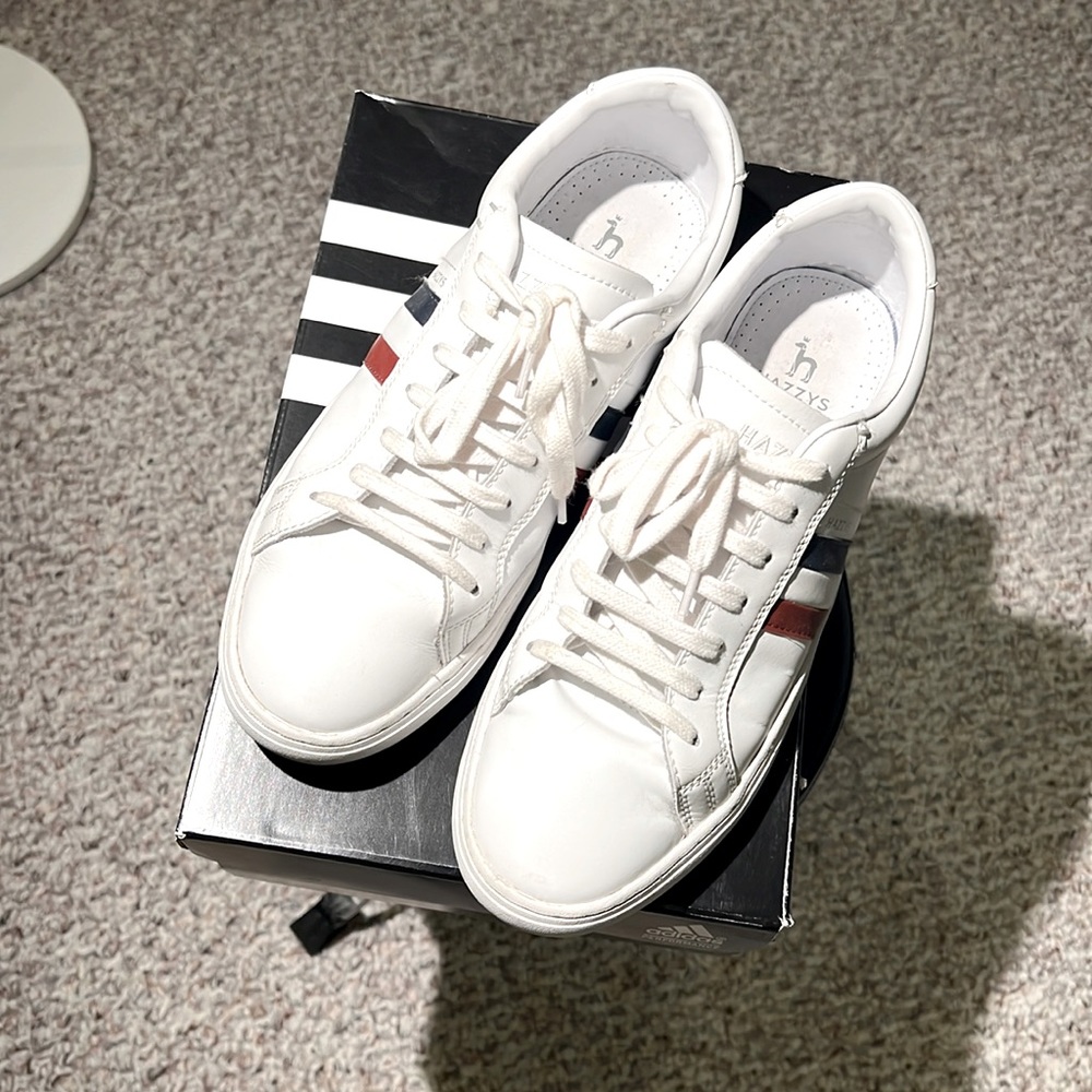 Hazzys Men Casual Sneakers US8.5